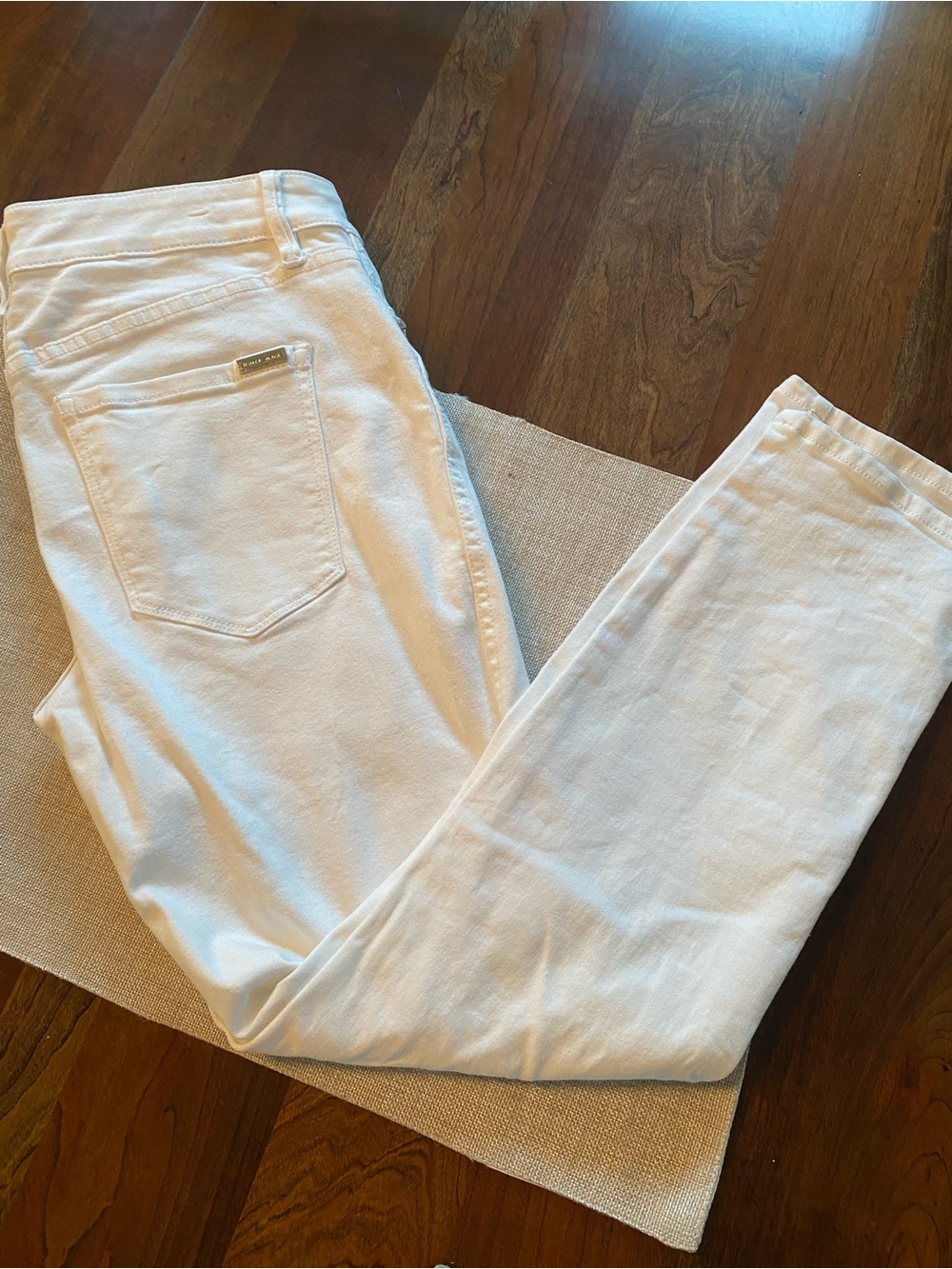 White House Black Market Women’s White Skinny Jeans